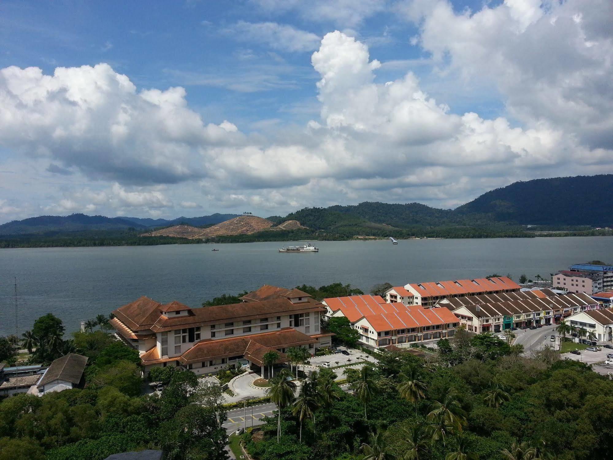 Lumut Valley Resort Condominium Exterior photo